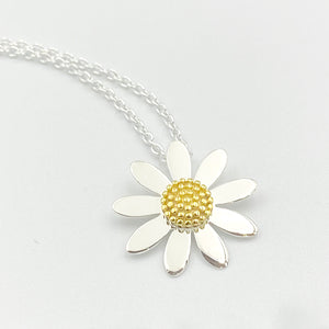 Daisy 18mm sterling silver gold plated pendant