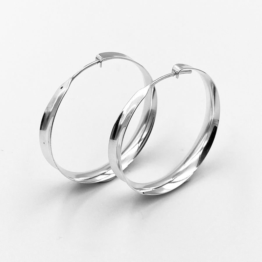 Hoop round sterling silver concaved earrings