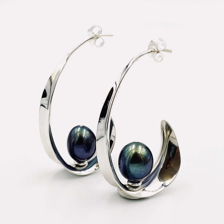 Oval sterling silver black fresh water pearl earrings